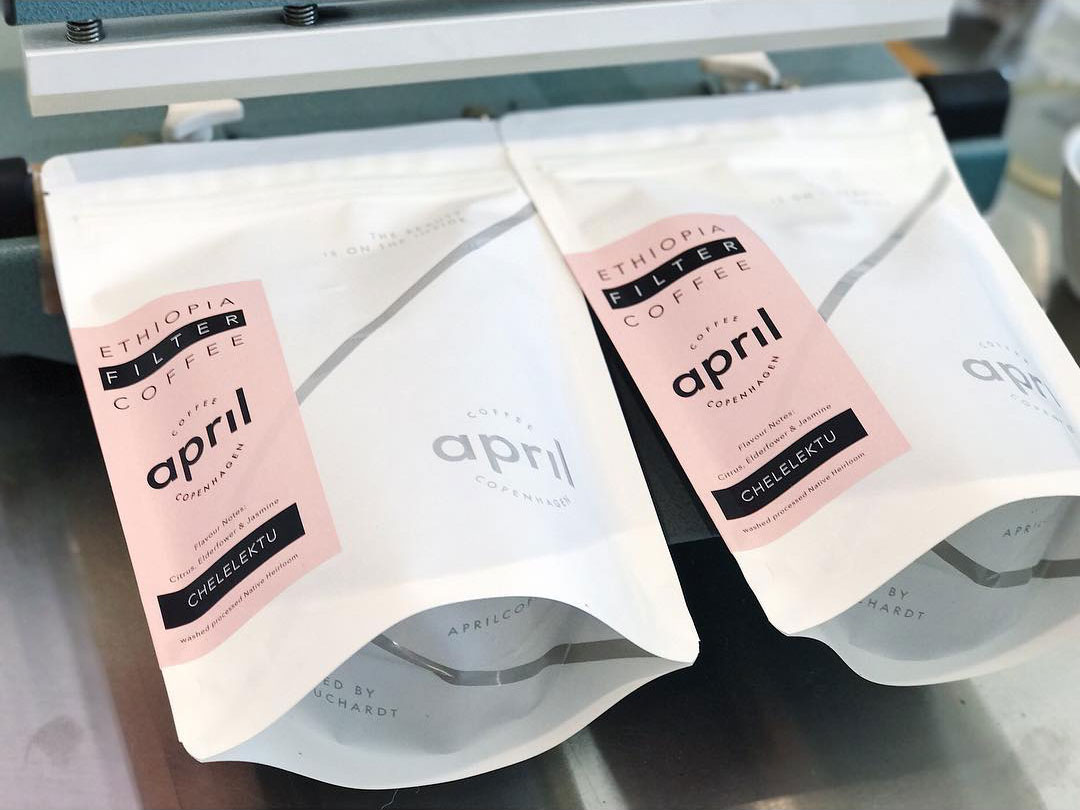 april-coffee-roasters-packaging-design-by-max-duchardt-m-a-a-x-bottom